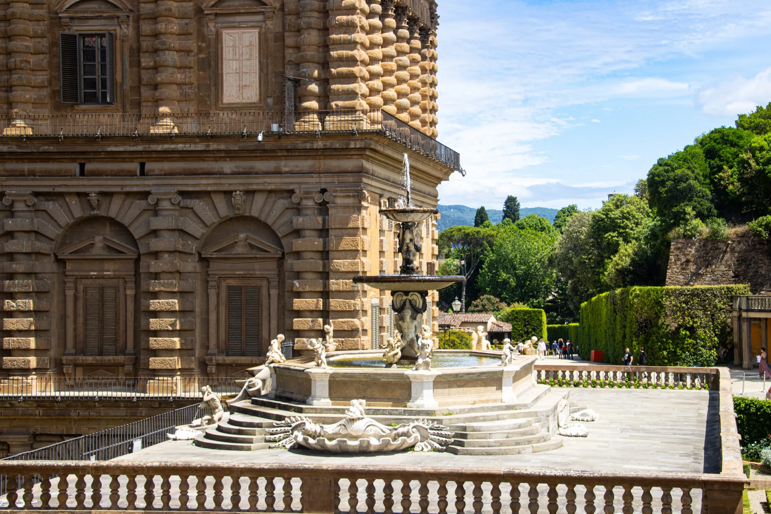 The Artichoke Fountain situated in the Boboli Gardens of Pitti Palace ( Pitti Palazzo) , Florence, Italy